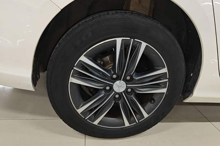 Used Peugeot 308 2016 1.6L Automatic Luxury Edition Right Rear Wheel Hub