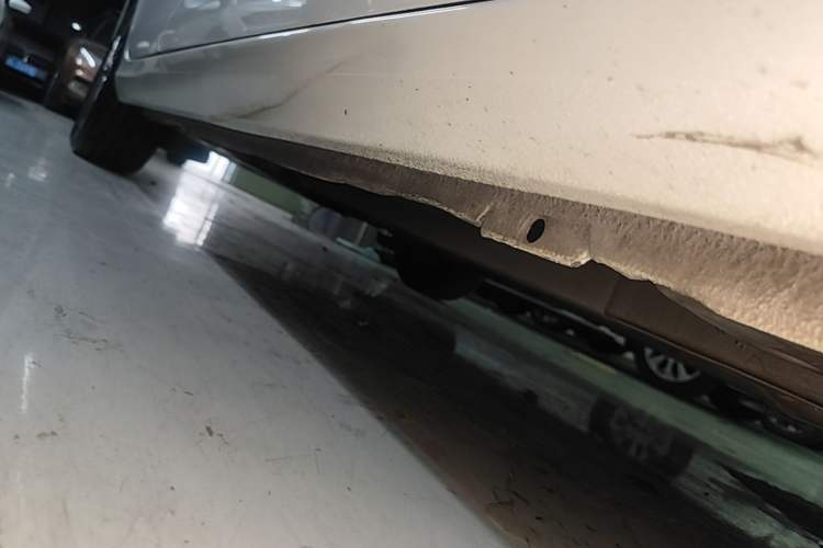 Used Peugeot 308 2016 1.6L Automatic Luxury Edition Right Side Sill