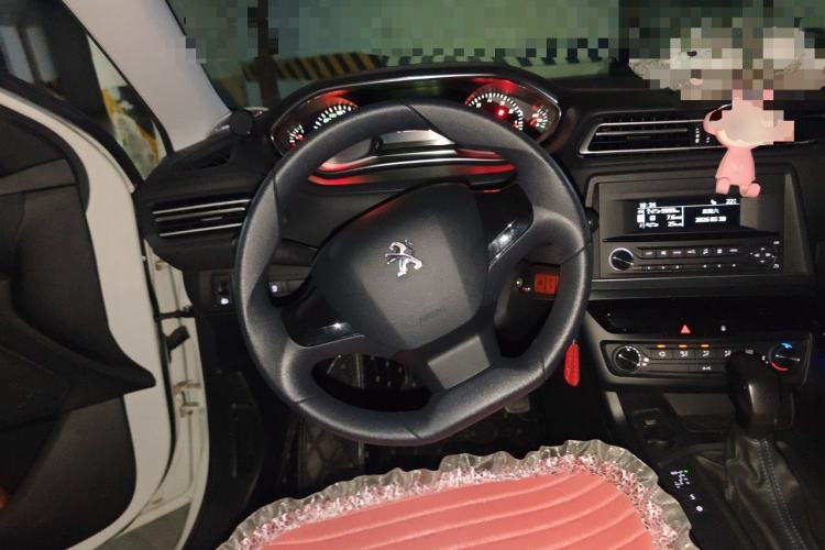 Used Peugeot 308 2016 1.6L Automatic Fashion Edition Steering Wheel