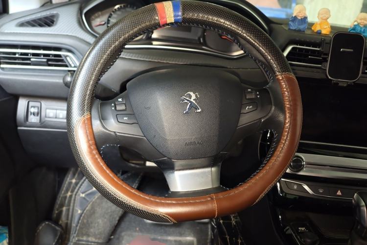 Used Peugeot 308 2016 1.6L Automatic Luxury Edition Steering Wheel