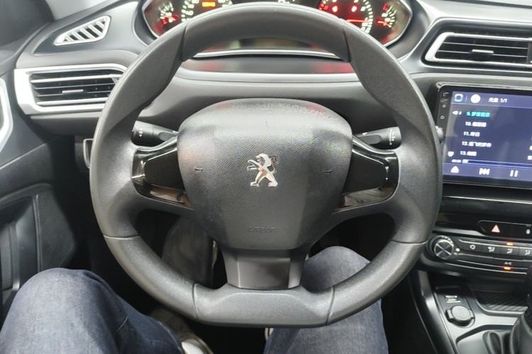 Used Peugeot 308 2016 1.6L Automatic Fashion Edition Steering Wheel