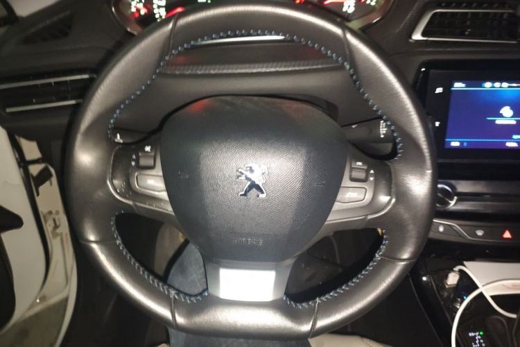 Used Peugeot 308 2016 1.6L Automatic Luxury Edition Steering Wheel
