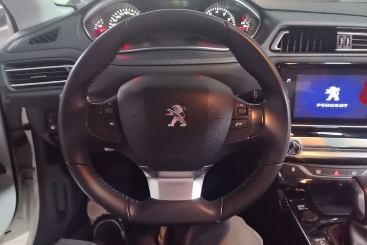 Used Peugeot 308 2016 1.6L Automatic Luxury Edition Steering Wheel