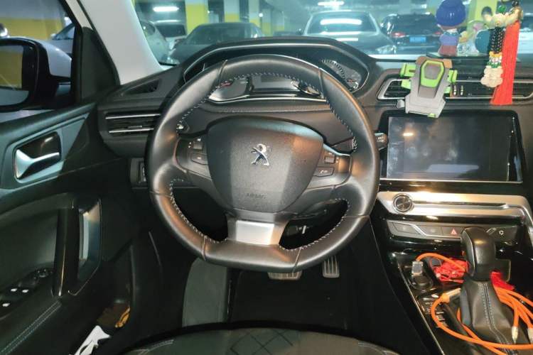 Used Peugeot 308 2016 1.6L Automatic Luxury Edition Steering Wheel