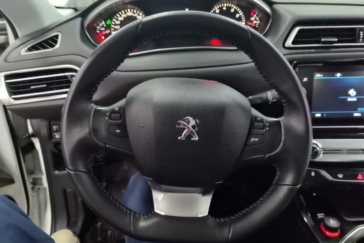Used Peugeot 308 2016 350THP Automatic Prestige Edition Steering Wheel