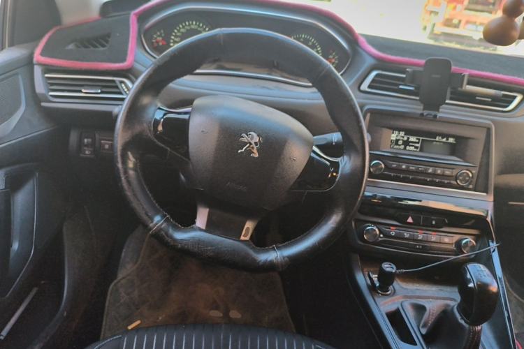 Used Peugeot 308 2016 1.6L Manual Fashion Edition Steering Wheel
