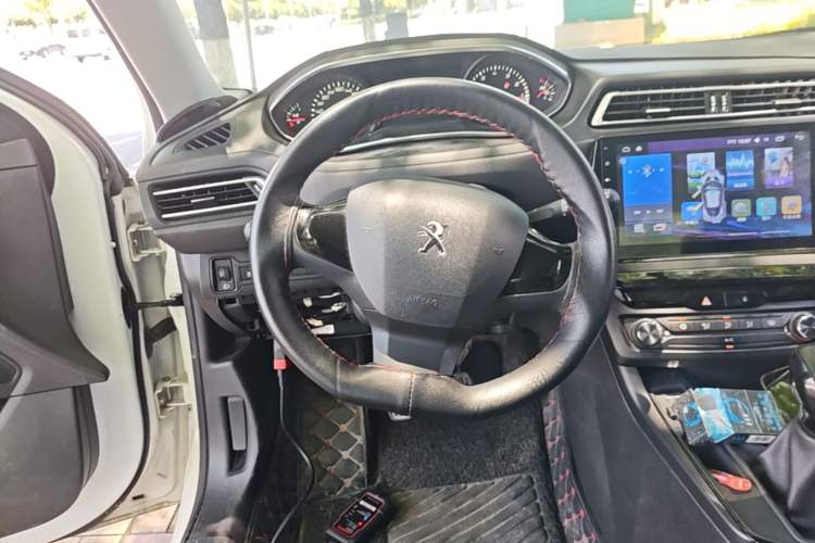 Used Peugeot 308 2016 230THP Manual Fashion Edition Steering Wheel