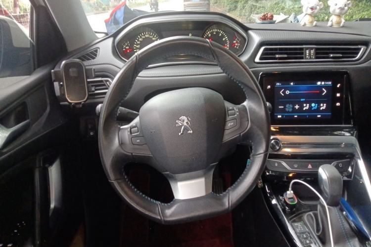 Used Peugeot 308 2016 1.6L Automatic Luxury Edition Steering Wheel