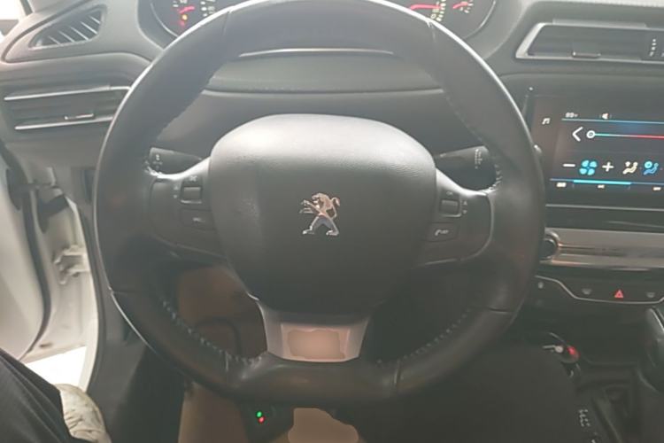 Used Peugeot 308 2016 1.6L Automatic Luxury Edition Steering Wheel