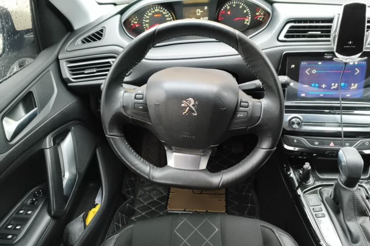 Used Peugeot 308 2016 1.6L Automatic Luxury Edition Steering Wheel