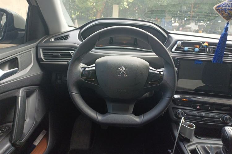 Used Peugeot 308 2016 1.6L Manual Fashion Edition Steering Wheel