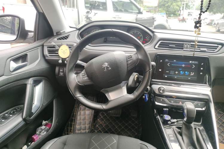 Used Peugeot 308 2016 1.6L Automatic Luxury Edition Steering Wheel