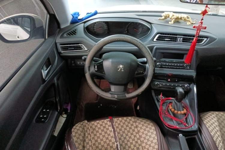 Used Peugeot 308 2016 1.6L Automatic Fashion Edition Steering Wheel
