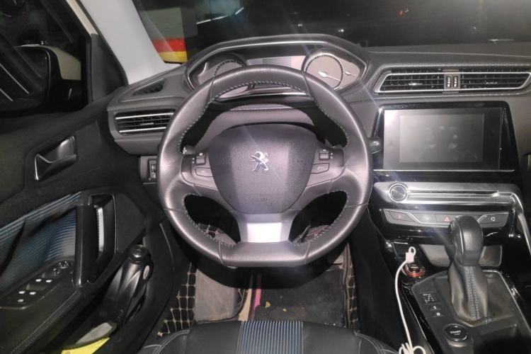 Used Peugeot 308 2016 350THP Automatic Prestige Edition Steering Wheel