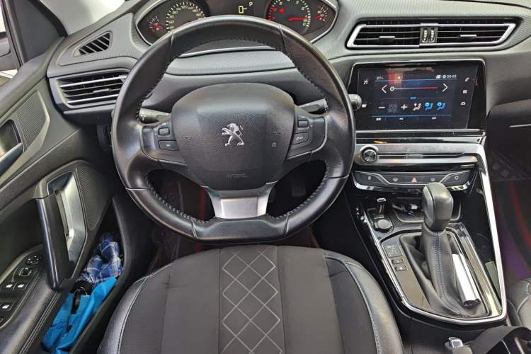 Used Peugeot 308 2016 1.6L Automatic Luxury Edition Steering Wheel
