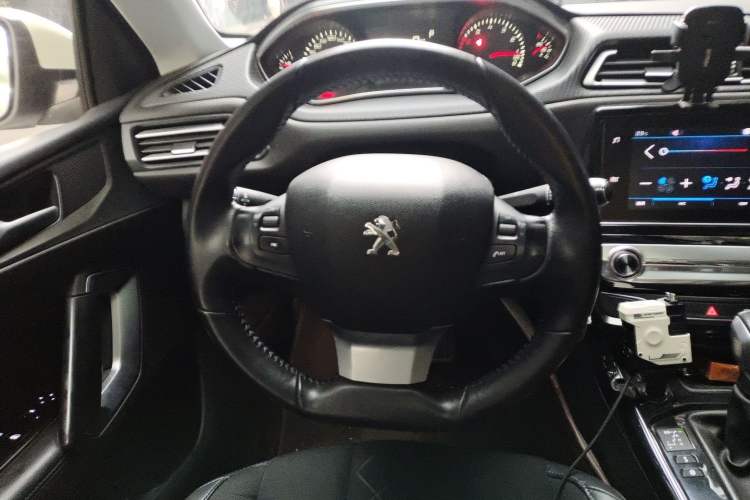 Used Peugeot 308 2016 1.6L Automatic Luxury Edition Steering Wheel