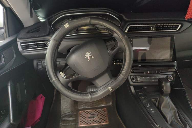 Used Peugeot 308 2016 1.6L Automatic Fashion Edition Steering Wheel