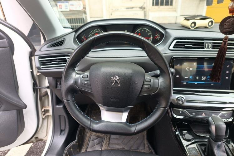 Used Peugeot 308 2016 1.6L Automatic Luxury Edition Steering Wheel
