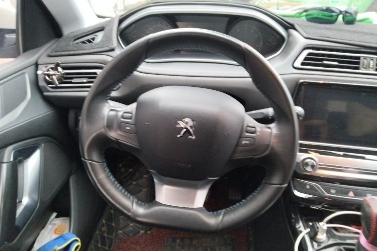 Used Peugeot 308 2016 1.6L Automatic Luxury Edition Steering Wheel