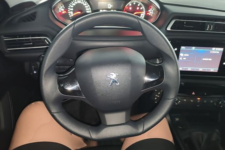 Used Peugeot 308 2016 1.6L Manual Fashion Edition Steering Wheel