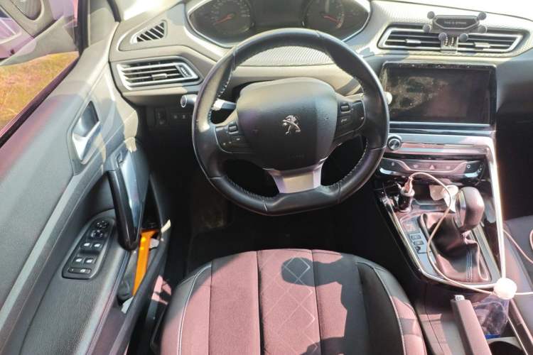Used Peugeot 308 2016 1.6L Automatic Luxury Edition Steering Wheel