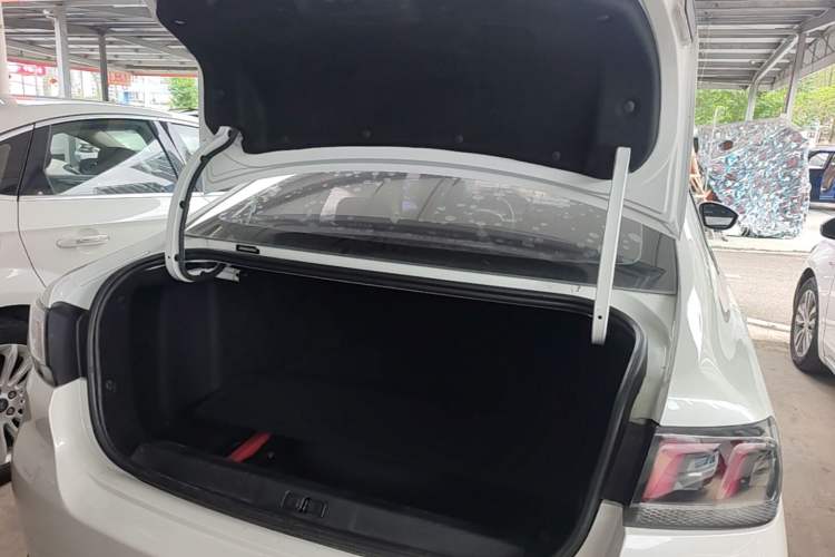 Used Peugeot 308 2016 230THP Manual Fashion Edition Trunk