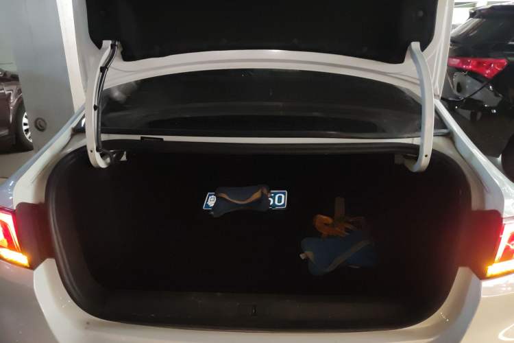 Used Peugeot 308 2016 1.6L Automatic Luxury Edition Trunk