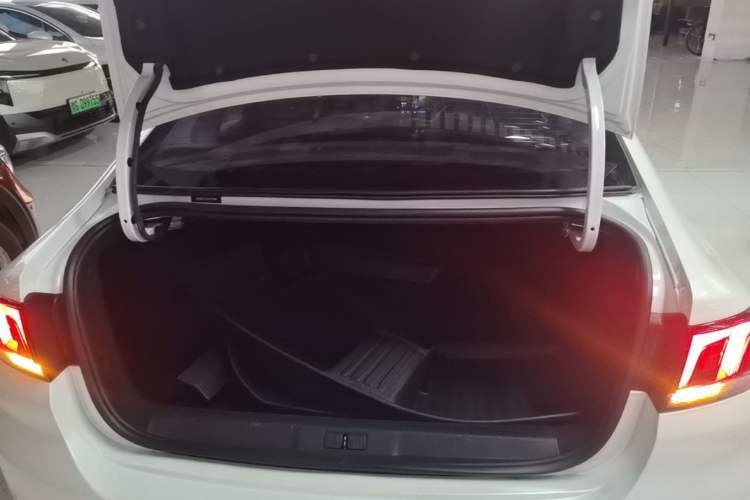 Used Peugeot 308 2016 1.6L Automatic Luxury Edition Trunk