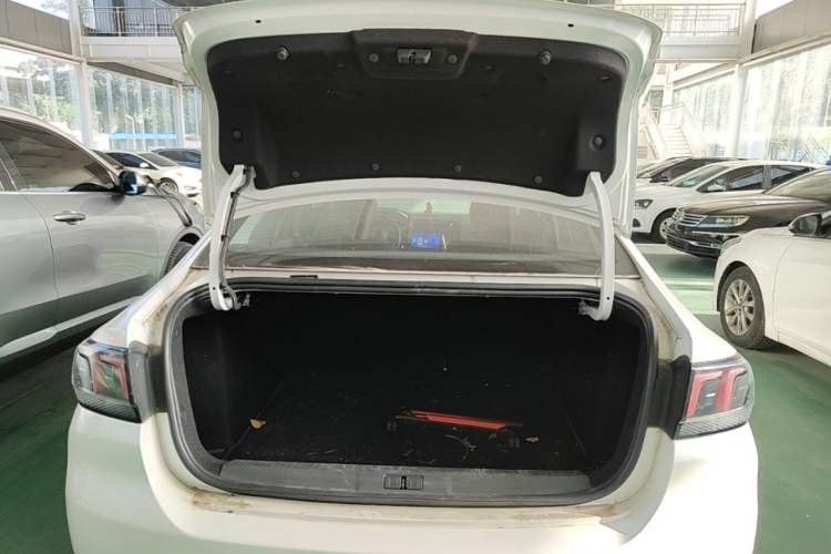 Used Peugeot 308 2016 1.6L Manual Fashion Edition Trunk