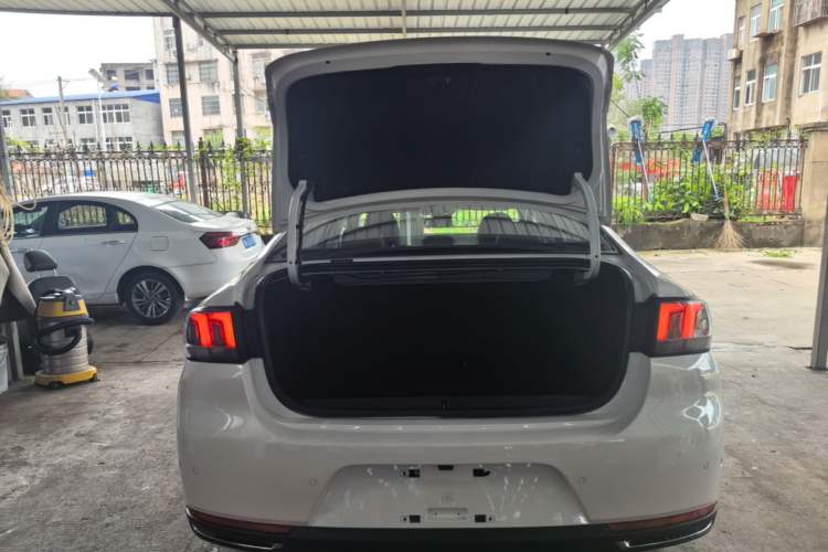 Used Peugeot 308 2016 350THP Automatic Prestige Edition Trunk