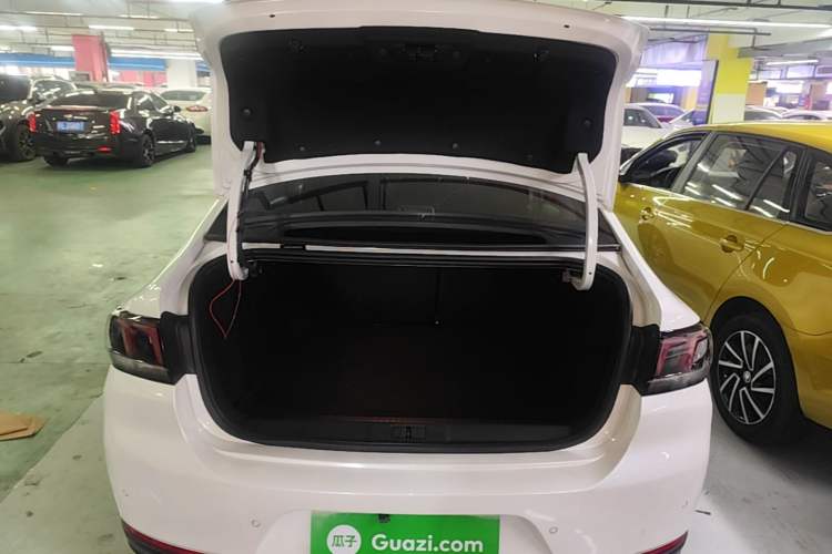 Used Peugeot 308 2016 1.6L Automatic Luxury Edition Trunk