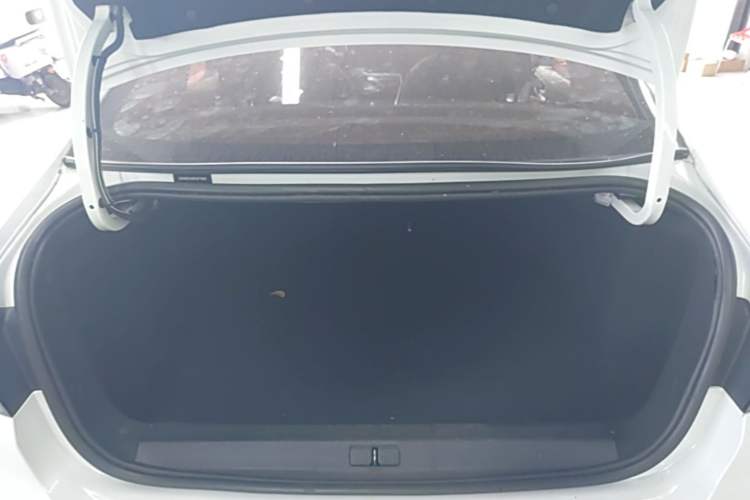 Used Peugeot 308 2016 1.6L Automatic Luxury Edition Trunk