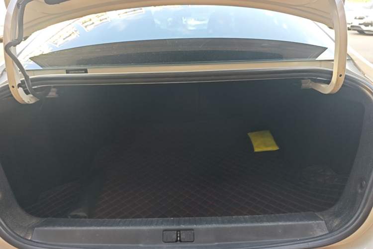 Used Peugeot 308 2016 1.6L Automatic Fashion Edition Trunk