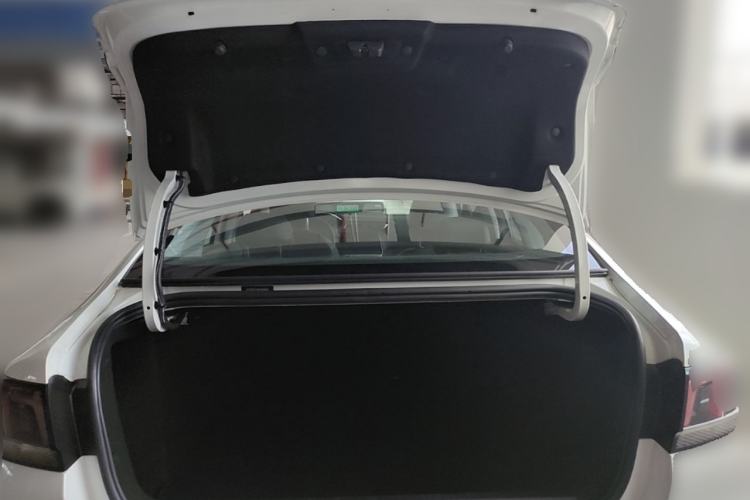 Used Peugeot 308 2016 1.6L Automatic Luxury Edition Trunk