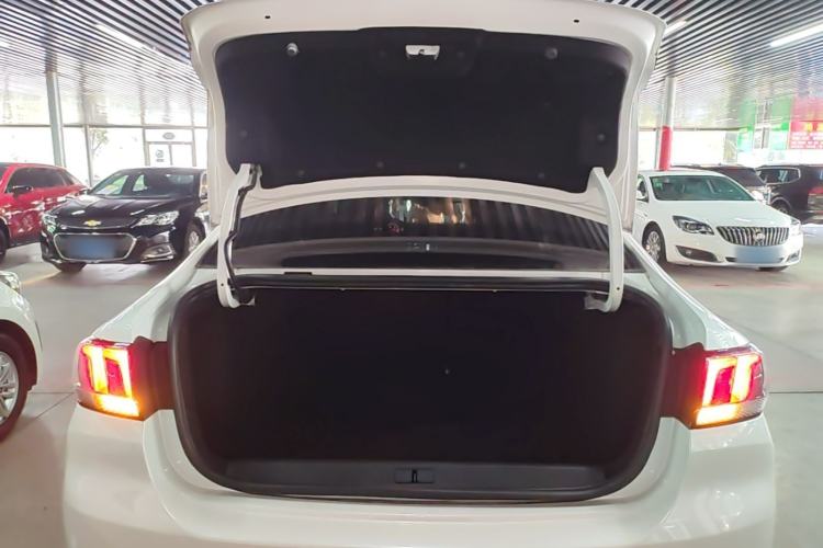 Used Peugeot 308 2016 1.6L Manual Fashion Edition Trunk