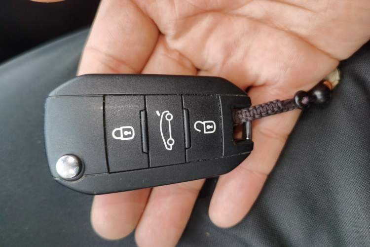 Used Peugeot 308 2016 1.6L Automatic Luxury Edition Vehicle Key