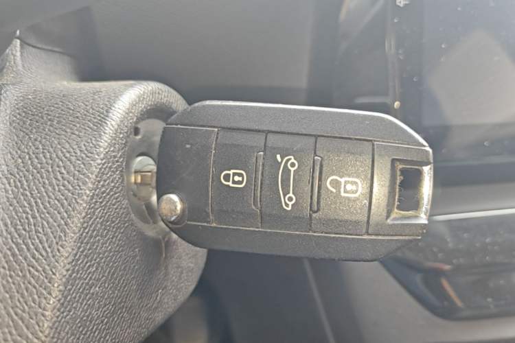 Used Peugeot 308 2016 1.6L Manual Fashion Edition Vehicle Key
