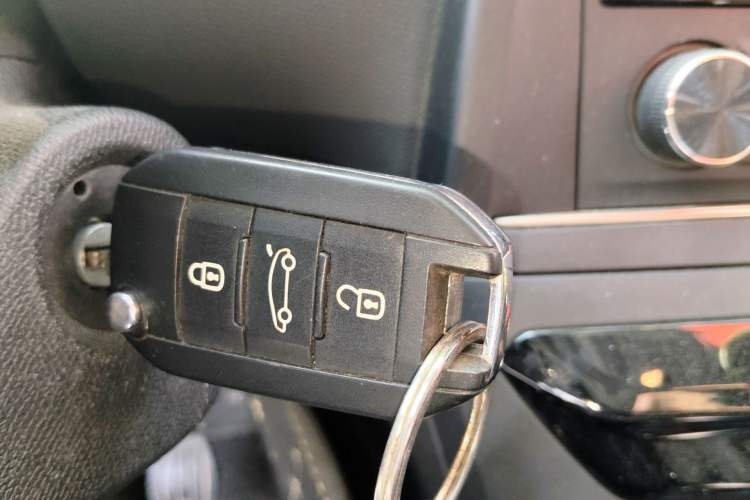 Used Peugeot 308 2016 1.6L Manual Fashion Edition Vehicle Key