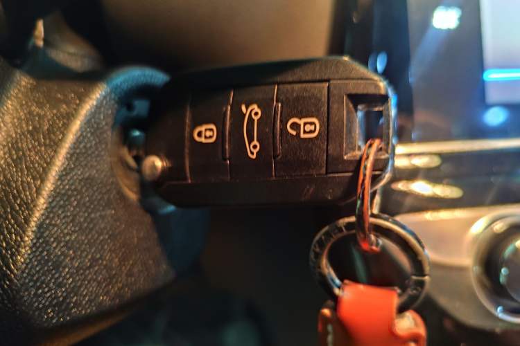 Used Peugeot 308 2016 1.6L Automatic Luxury Edition Vehicle Key