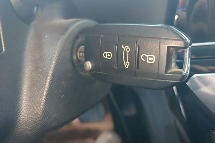 Used Peugeot 308 2016 1.6L Automatic Luxury Edition Vehicle Key