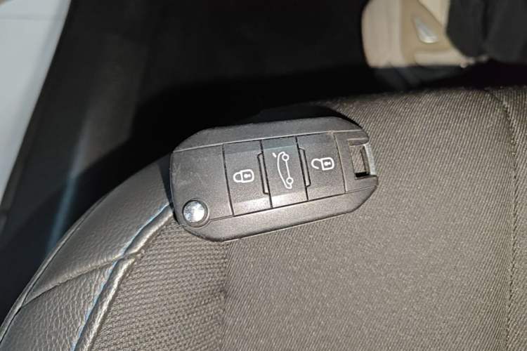 Used Peugeot 308 2016 1.6L Automatic Luxury Edition Vehicle Key