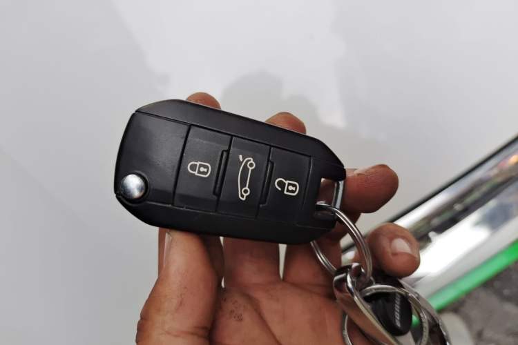 Used Peugeot 308 2016 1.6L Automatic Luxury Edition Vehicle Key