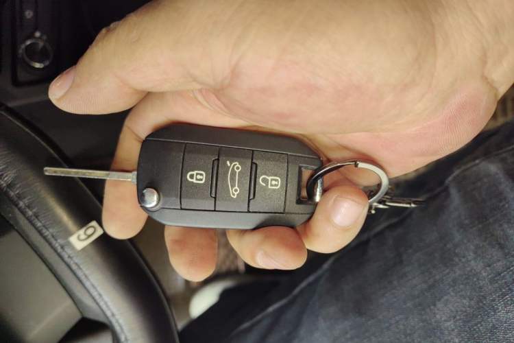 Used Peugeot 308 2016 1.6L Automatic Fashion Edition Vehicle Key