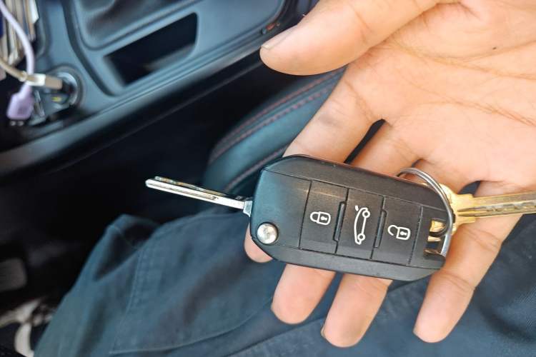 Used Peugeot 308 2016 1.6L Manual Fashion Edition Vehicle Key