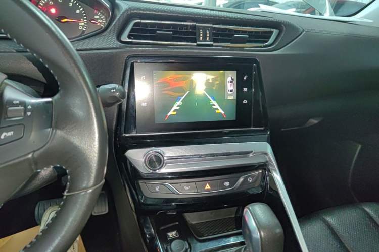 Used Peugeot 308 2018 1.6L Automatic Luxury Edition Audio And AC Panel