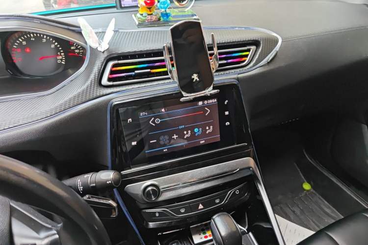 Used Peugeot 308 2018 1.6L Automatic Luxury Edition Audio And AC Panel