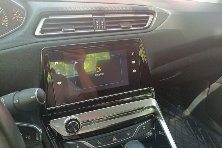 Used Peugeot 308 2018 230THP Automatic Luxury Edition Audio And AC Panel