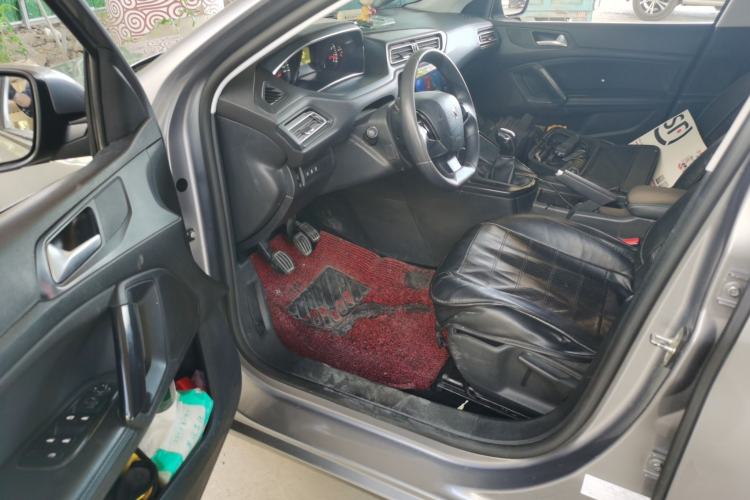 Used Peugeot 308 2018 1.6L Manual Fashion Edition Driver Seat