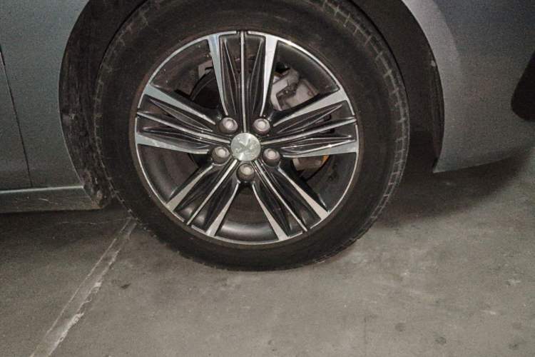 Used Peugeot 308 2018 1.6L Automatic Luxury Edition Exterior 1