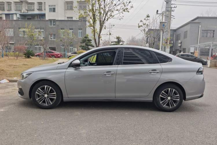 Used Peugeot 308 2018 1.6L Automatic Luxury Edition Exterior 3